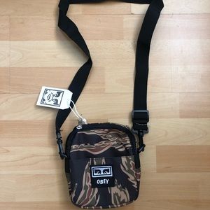 Obey shoulder bag tiger camo unisex